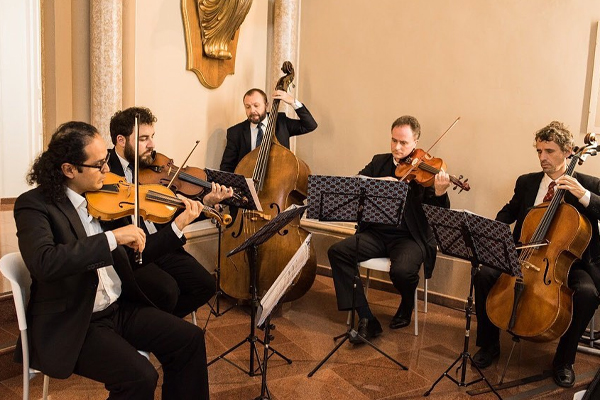 Wagner Rezer com quarteto de cordas